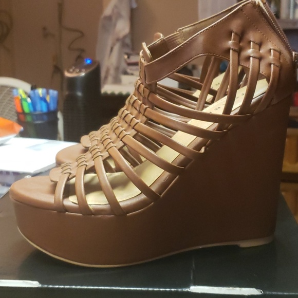 Torrid Wedges - Picture 4 of 6